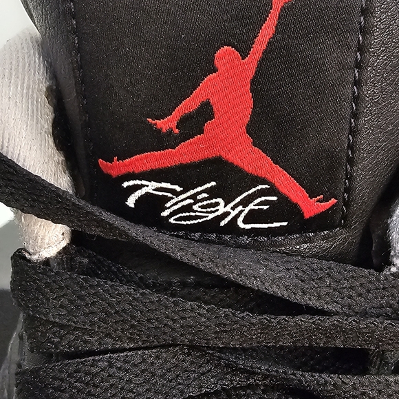 Used No Box,Size 7.5 - Jordan 4 Retro Bred Black/Fire Red Cement 2019 - Picture 6 of 11